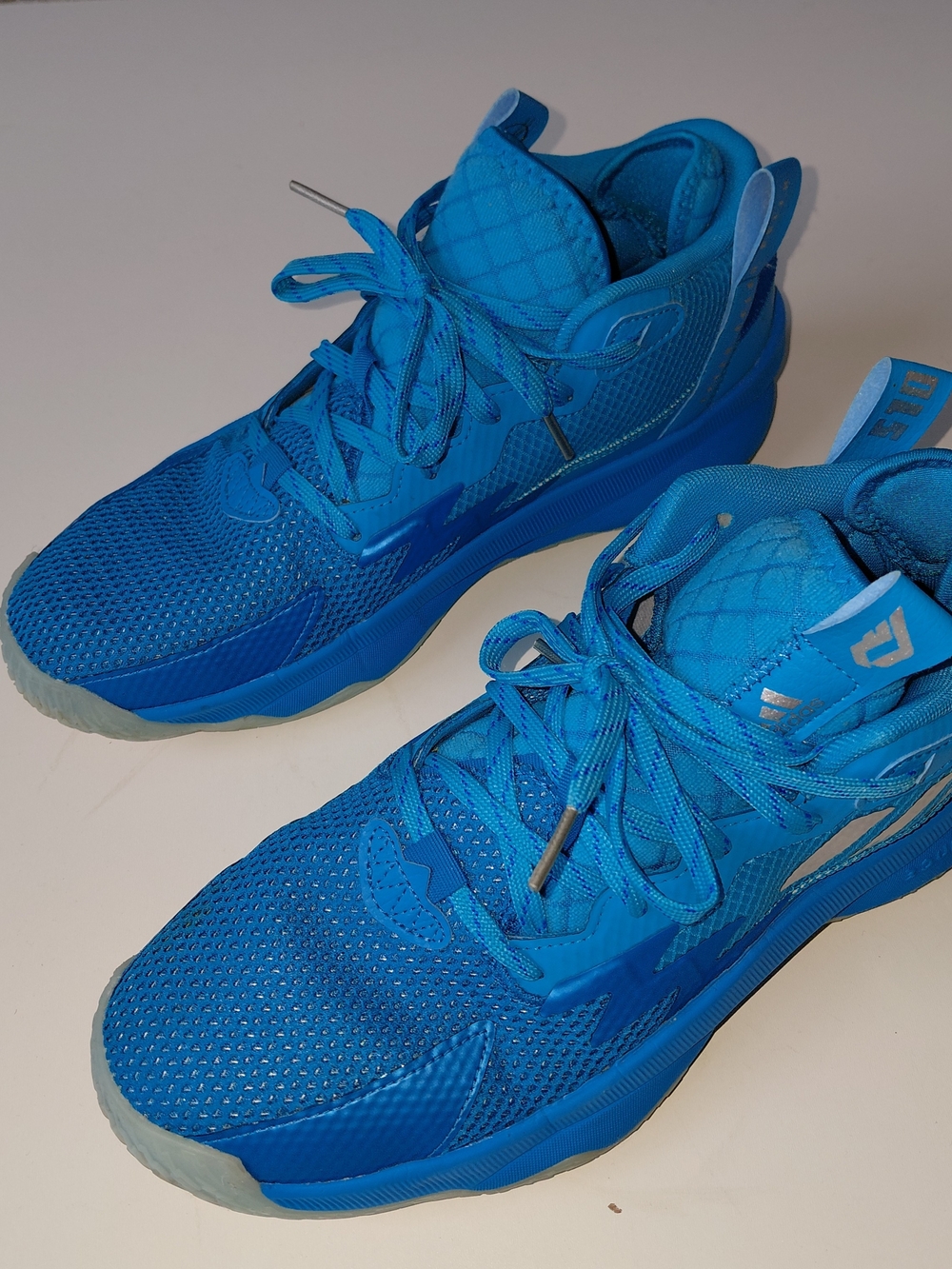 Adidas DAME 8 Blue Basketball Sneakers Women 9.5 / Men 8.5